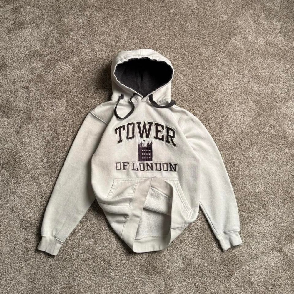 HISTORIC ROYAL PALACES "TOWER OF LONDON" PULLOVER HOODIE